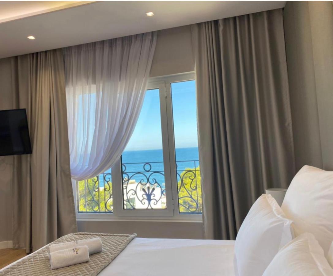 Ami Mar Hotel Sarandë Exteriör bild
