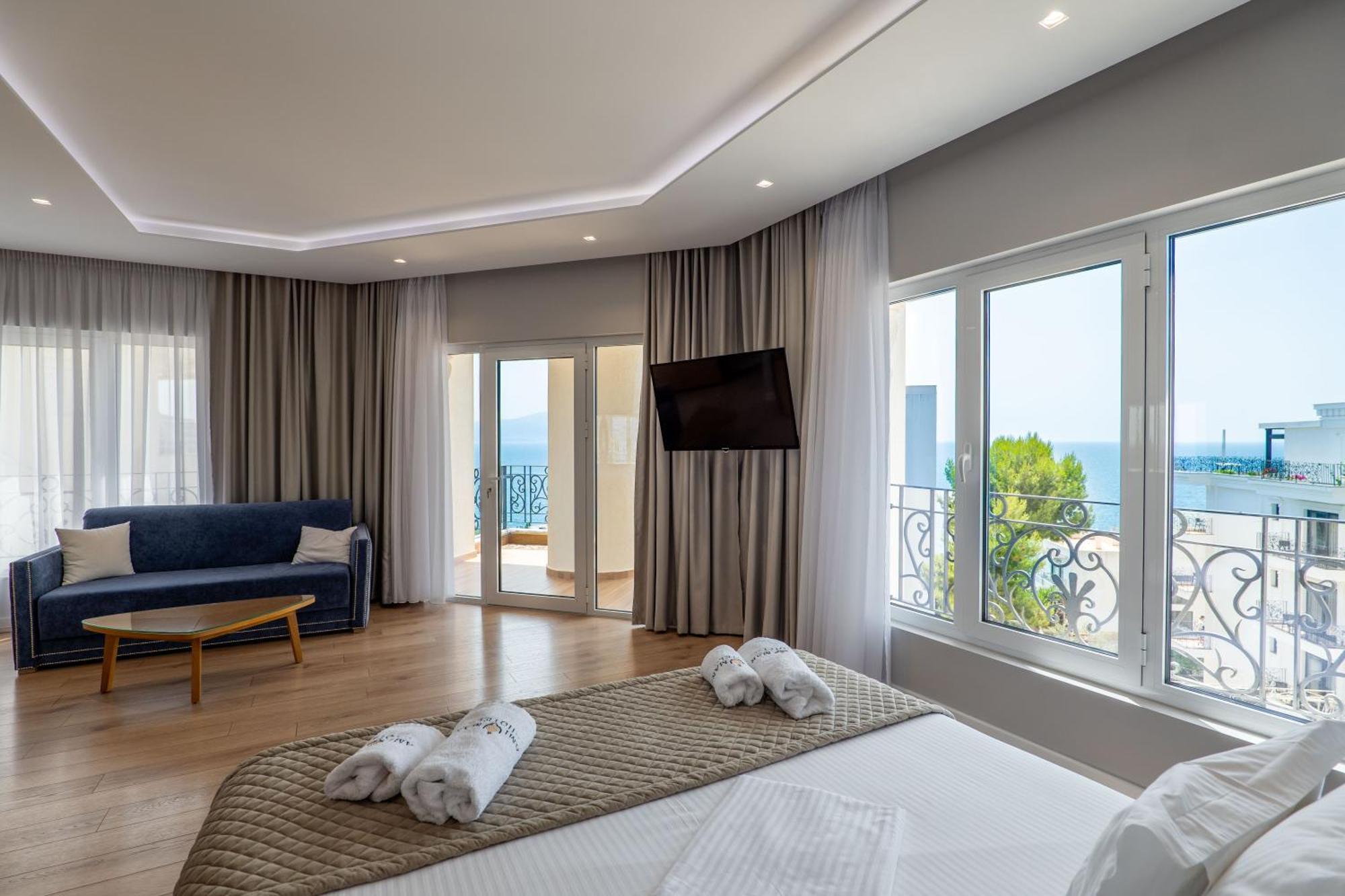 Ami Mar Hotel Sarandë Exteriör bild