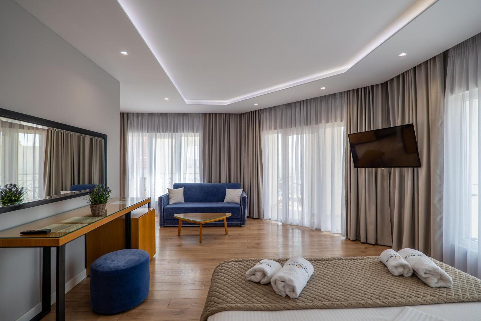Ami Mar Hotel Sarandë Exteriör bild