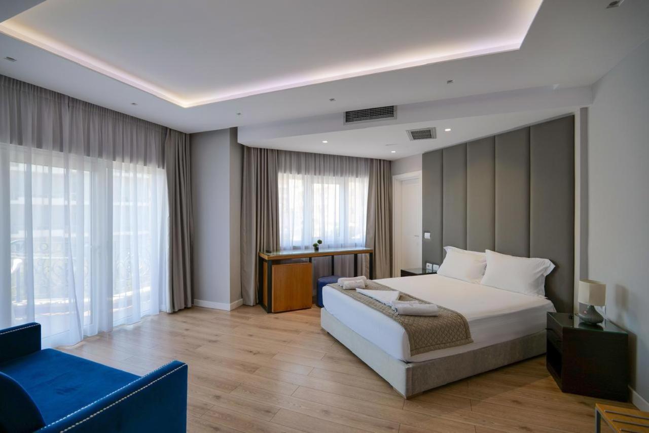 Ami Mar Hotel Sarandë Exteriör bild